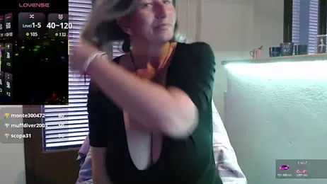 JennaDeluxe stripchat stream image, 26.04.2026 03:30