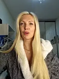 Monna stripchat stream image, 02.05.2026 17:40