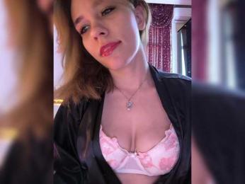 Kityteen bongacams stream image