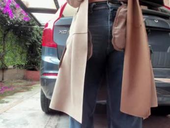 vanandjuani chaturbate stream image