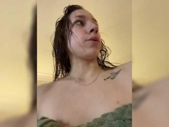 avolood bongacams stream image