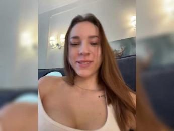 avolood bongacams stream image