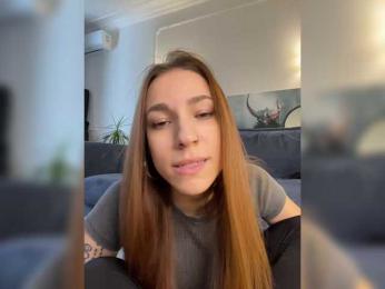 avolood bongacams stream image