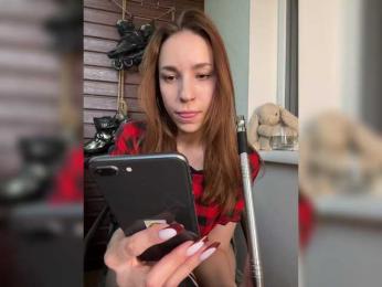 avolood bongacams stream image