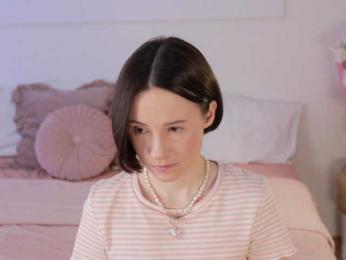 MissEssie bongacams stream image, 26.04.2025 15:00